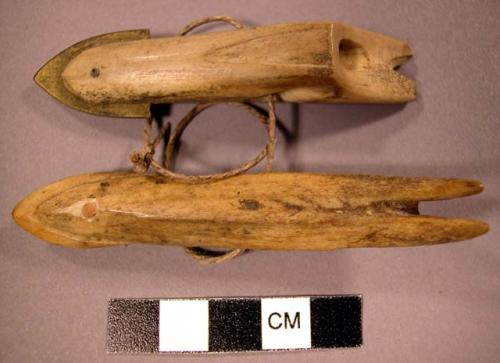 Bone harpoon head with bone blade