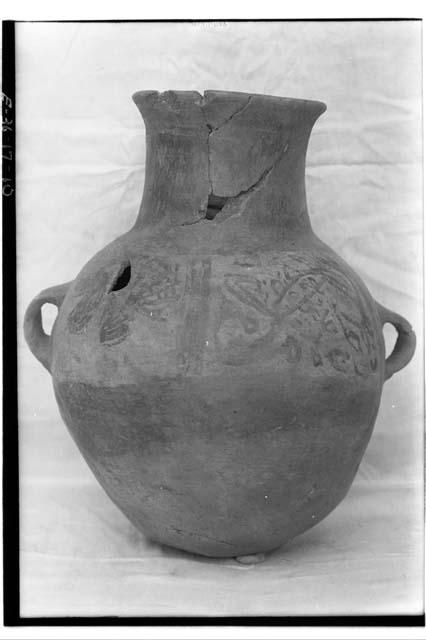 Z - 198 = pottery vase