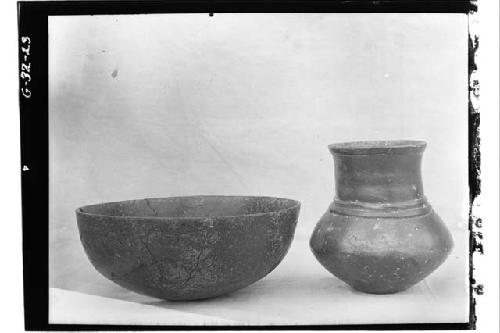 Jar, plumbate - Caracol under 5 member cornice W. side. Bowl, polished Redware
