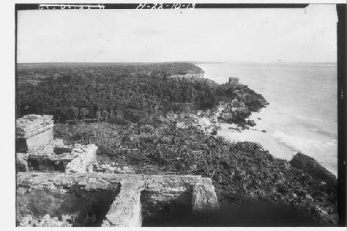 Coast looking north from top of Castillo