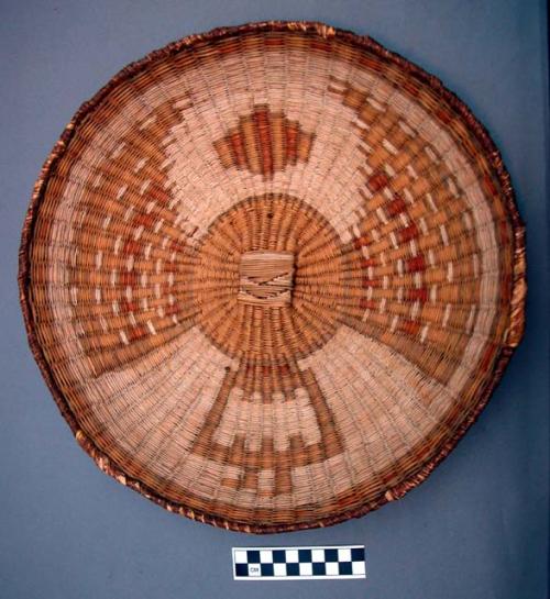 Wicker basket tray