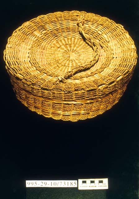 Round plaited basket (A) with lid (B)