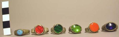 Silver ring with green glass setting (angustare)
