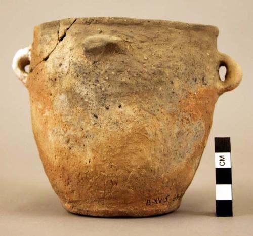 Pottery vessel