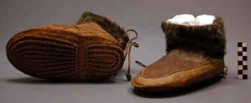 Pair moccasins