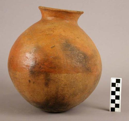 Red pottery jar