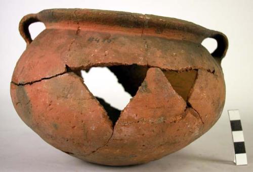 Earthen vase