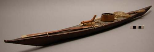 Model of a kayak and apparatus belonging thereto