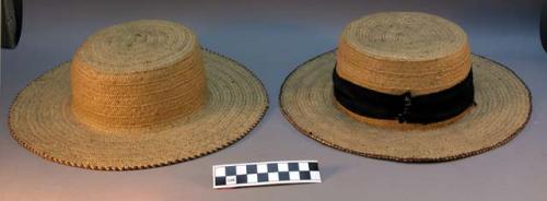 2 straw hats