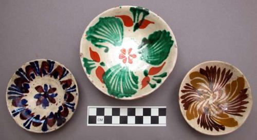 Decorative modern pottery dish