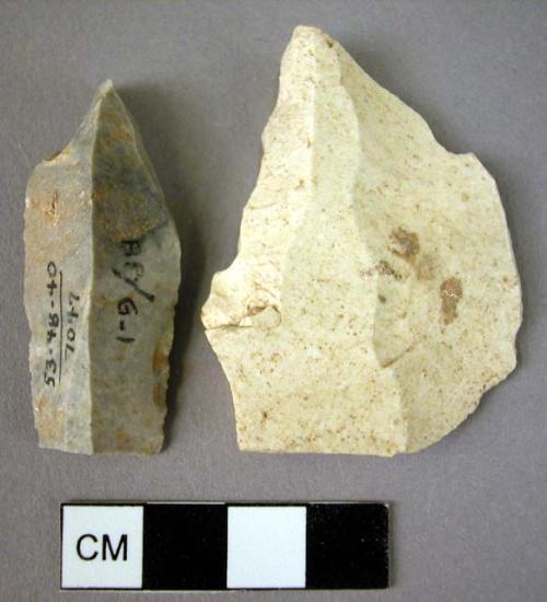 30 flint bec-de-flute burins-median angle