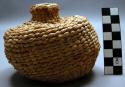 Cornhusk bottle-shaped baskets