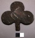 Ornament, metal, flat 3-leaf clover shape, rusted