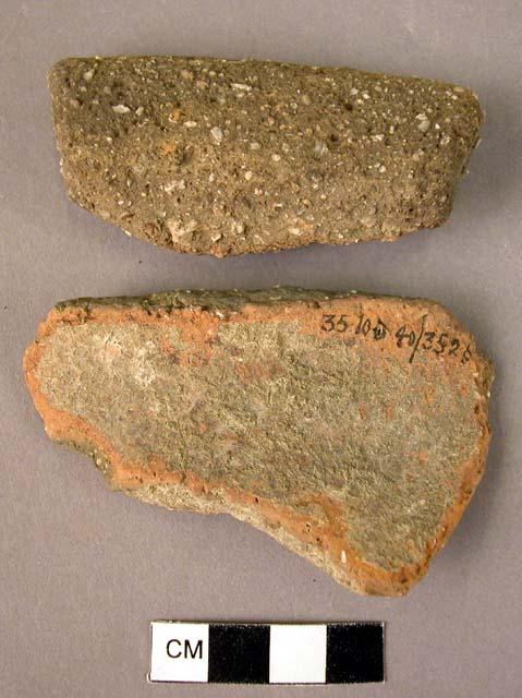 4 coarse rim potsherds; 2 coarse potsherds