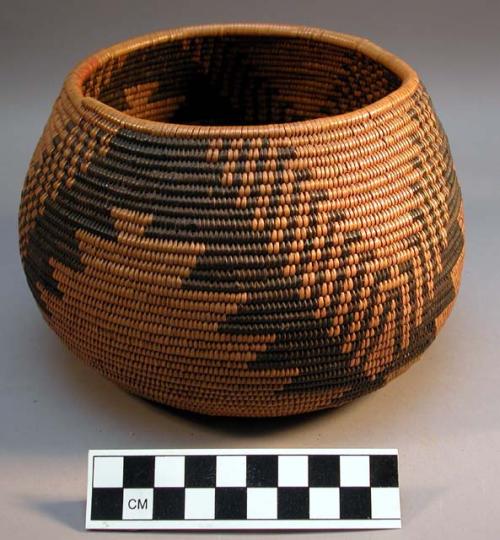 Basket. Technique: coiled. design: geometric, stepped triangle