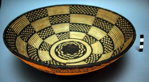 Basket bowl - geometric design in black