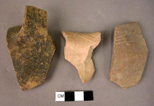 Rim potsherd; potsherd; potsherd with handle fragment