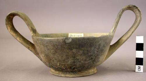 Pottery kylix or poor bucchero