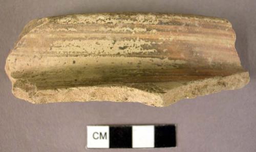 Rim potsherd