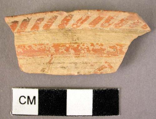 Rim potsherd