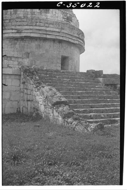 Serpent balustrades. Upper balustrade showing head and rattle beside each other.