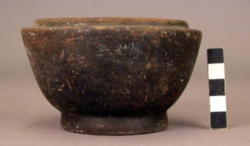 Black bowl- 2 1/2' h x 4 1/2" d