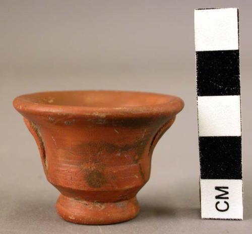 Miniature pottery votive vase - Etrusco-Campanian ware