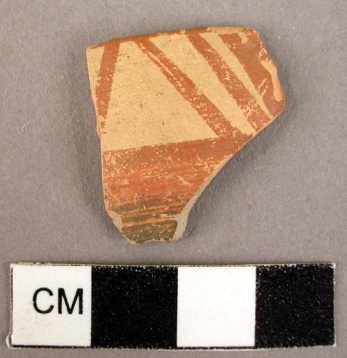 Rim potsherd