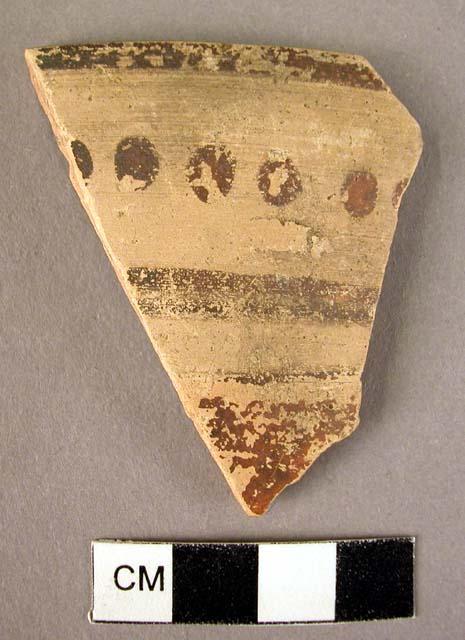 Rim potsherd