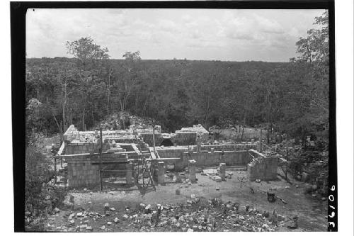 stucture 3 E 3 General view of colonnade under repair