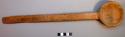 Medium-sized wooden ladle (refu'e) - generally used only for serving +