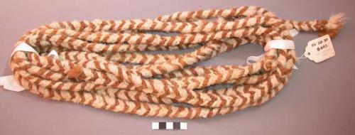 Rope made of wool - used for carrying burdens, also for halter +