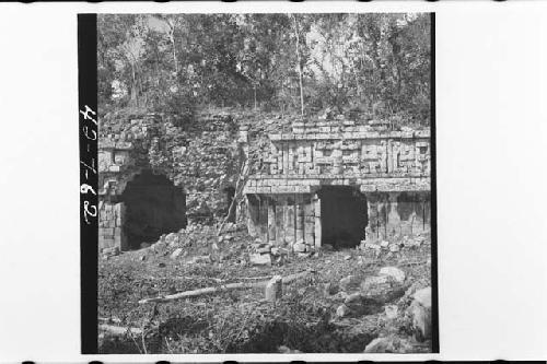 Palace. E. Facade of W. Range. Rooms 3-4