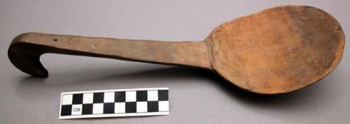 Wooden ladle, u-ligwa em-quan