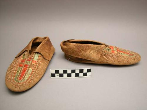 Pair of quilled moccasins, possibly Winnebago.