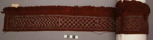 Beaded edge of lamba