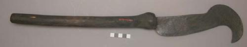 Bill hook, club-shaped handle with iron blade, nkusu