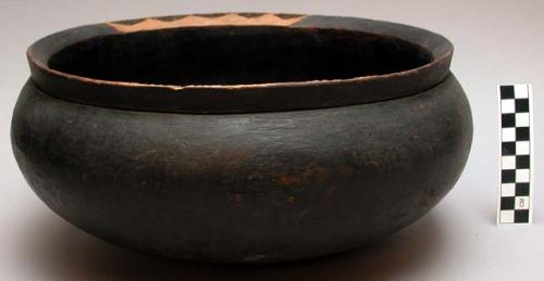 Wooden eating bowl