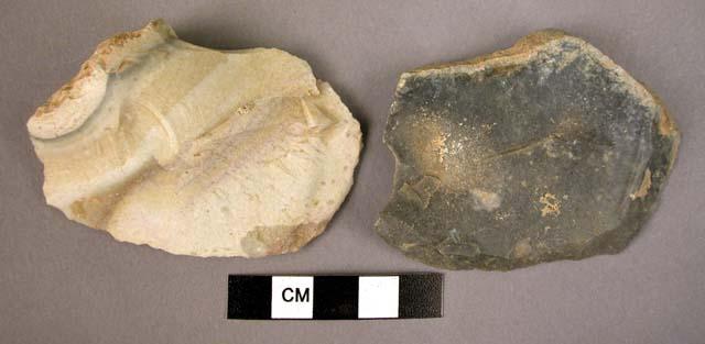 2 flint side scrapers on large oval flakes – Objects – eMuseum