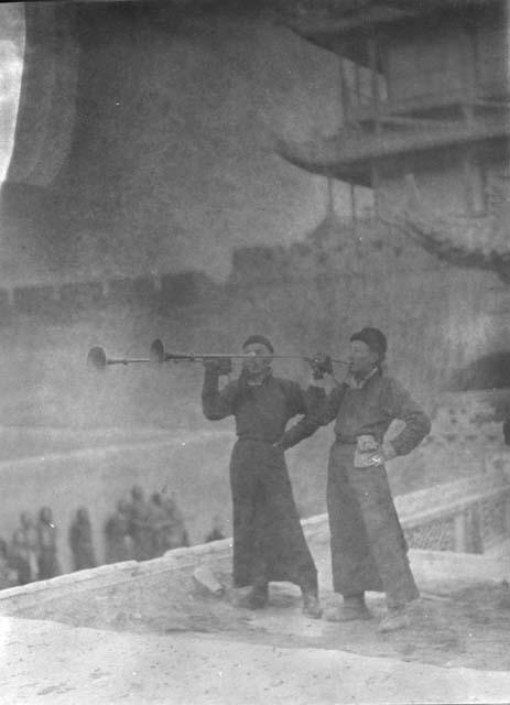 Wong Ye Fu trumpeters on wall