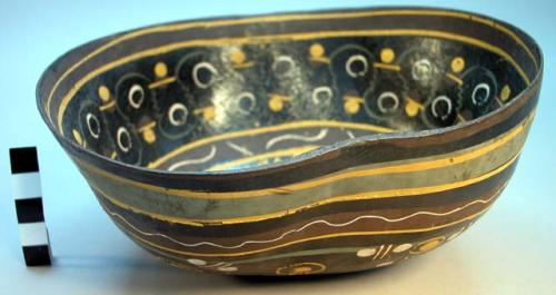 Gourd dish, painted