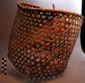 Small carrying basket of split cane