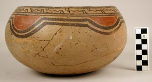 Vallejo polychrome bowl