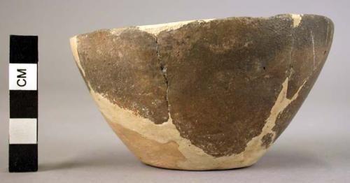 Plain pottery bowl-cup