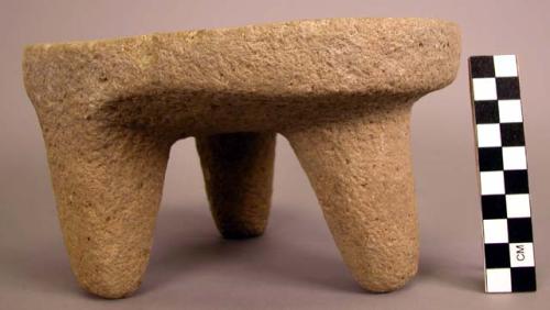 Stone metate - 3 legs, flat top (goes with 20/7721)