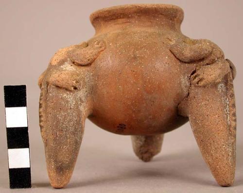 Small tripod pottery vessel - lizard on each foot