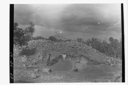 Monjas - S.W. corner mound excavation